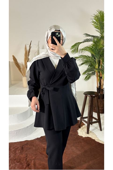 Kuşak Detay Ceketli Takım-Siyah